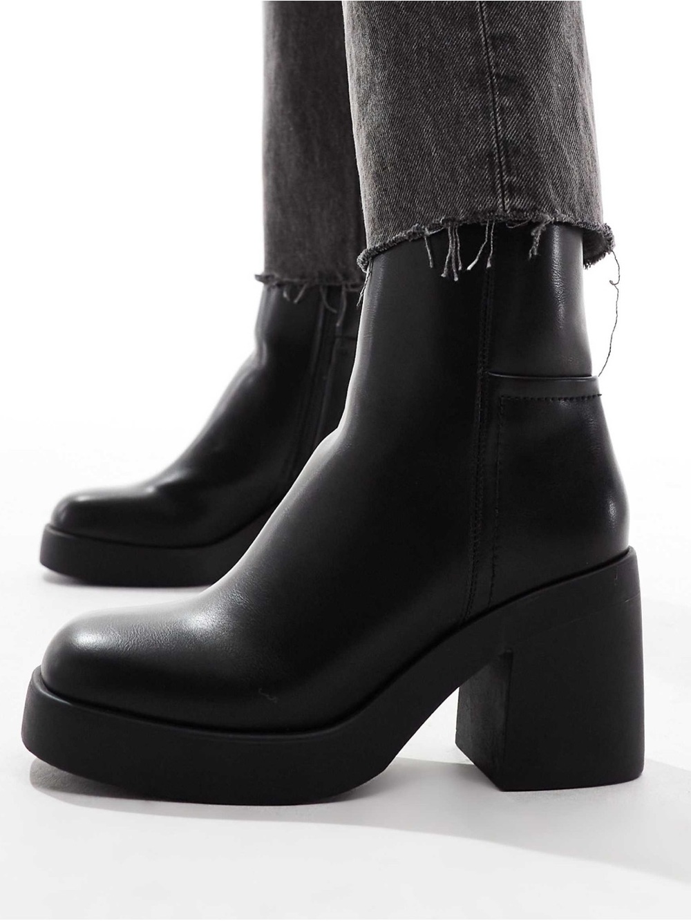 NWOT ASOS Audi Chunky Ankle Boots in Black PU, Size 7